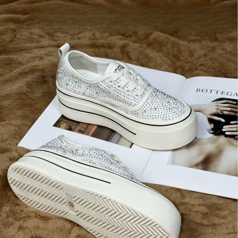 Chaussures de mode pour femmes - Canvas Sneaker High avis et prix